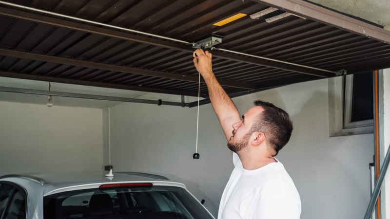 ways-to-fix-a-garage-door-that-won-t-close-babblin-brooke